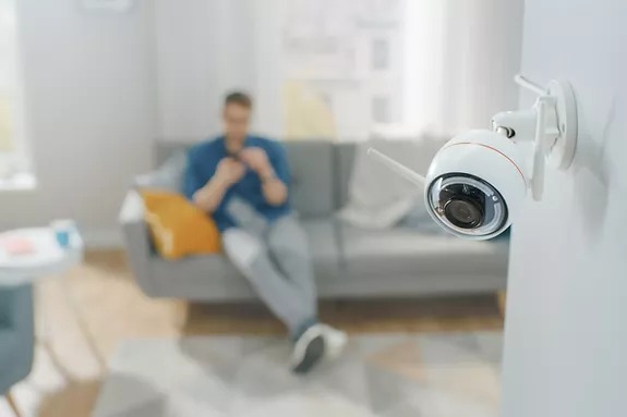 What Are The Basic Things To Know About CCTV Solutions?